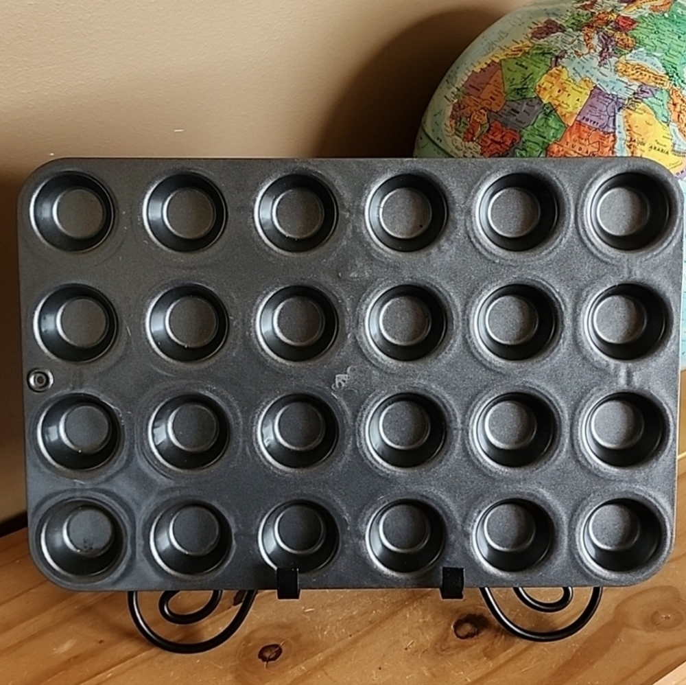 Pampered Chef Deluxe Mini Muffin Pan